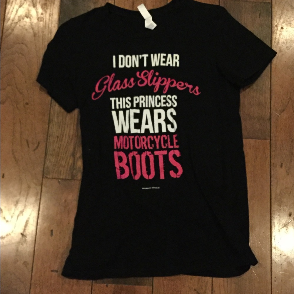 Junior’s S/S tee